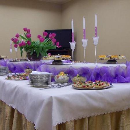 Arena Hotel Калиш Экстерьер фото
